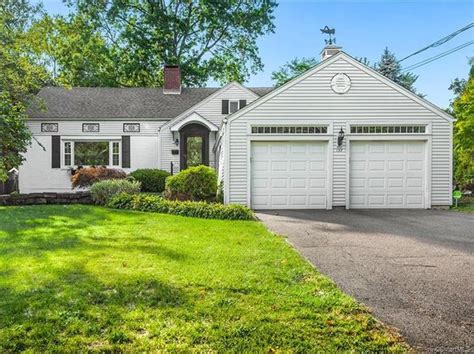 Zillow has 39 photos of this 274,900 4 beds, 2 baths, 1,192 Square Feet single family home located at 684 Flatbush Ave, West Hartford, CT 06110 built in 1953. . West hartford zillow